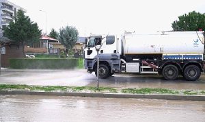 Aliağa Belediyesi Yağmur Sonrası Sahada