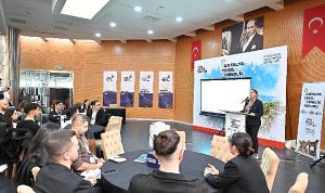 Büyükşehir’de ‘Antalya Yerel Gençlik Forumu’ düzenlendi
