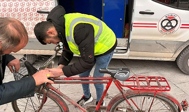 Konya Büyükşehir “Dünya Kışın İşe Bisikletle Gitme Günü” Kapsamında Etkinlikler Düzenliyor
