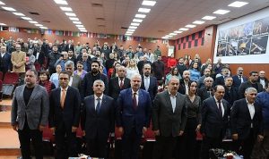 Menemen’de halk aşıkları geçidi!