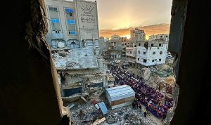 Türk Kızılay Gazze’de Ramazan’ın İlk İftar Sofrasını Kurdu