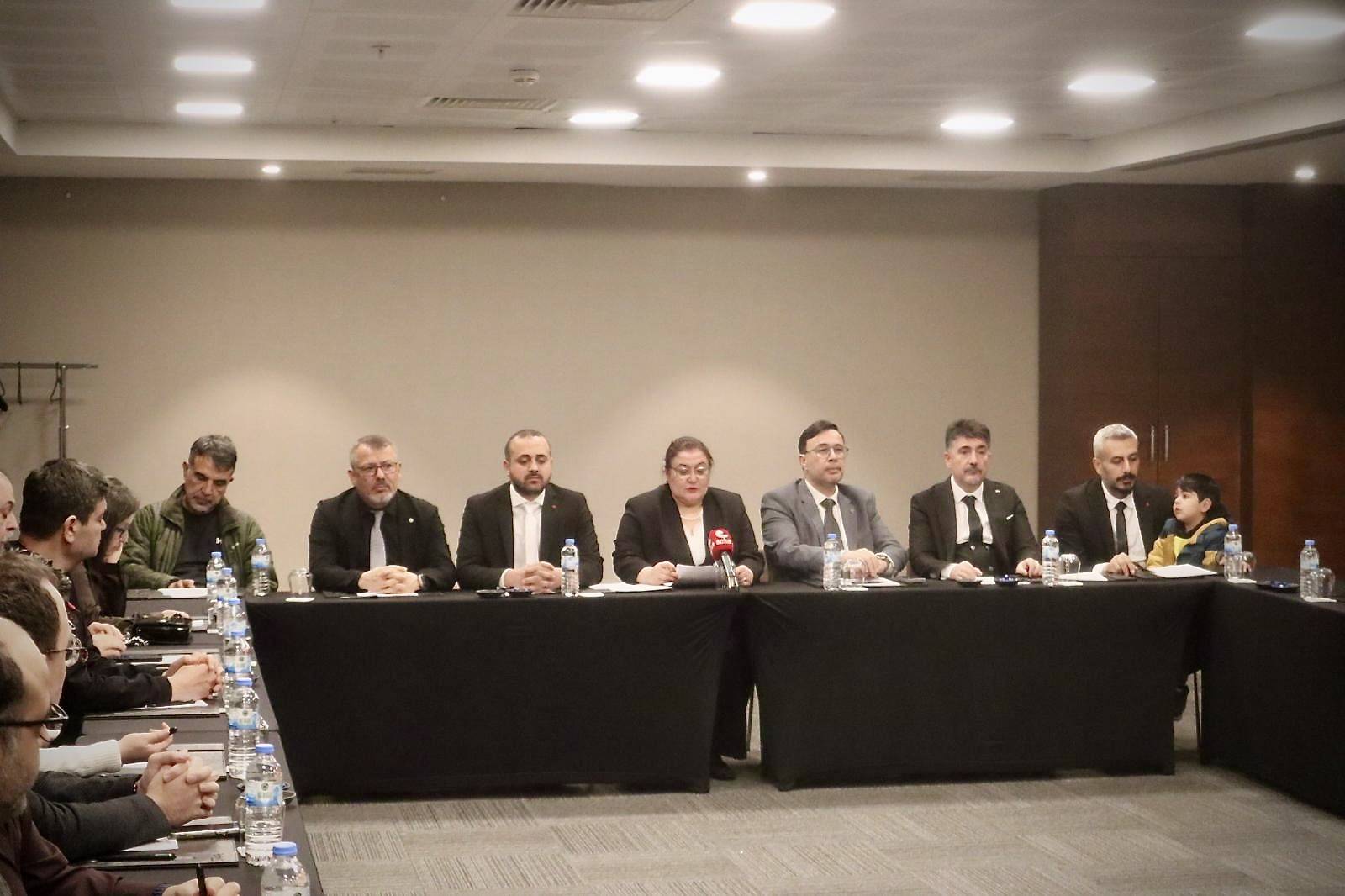 “14 Mart Hekimlerin Günüdür; Sorunlar Görmezden Gelinemez”