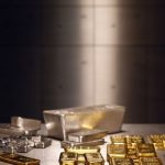 Altın ve gümüş çakıldı