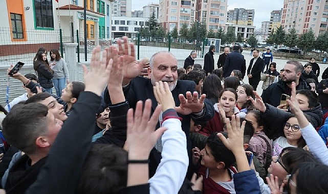 Başkan Sandıkçı’ya Sevgi Seli: Öğrencilerin İftar Sevincine Ortak Oldu