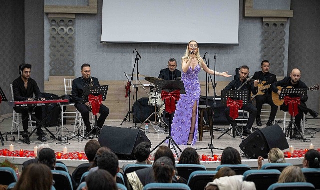 Bornova’da Aşk Şarkıları Gecesi