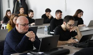 Büyükşehir’den teknoloji meraklısı gençlere yapay zekâ eğitimi