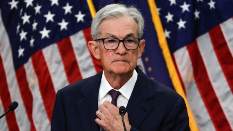 Dosya kapanmıyor: Trump’tan Powell kararına itiraz