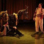 Dünya Tiyatro Gününde Sahne Çiçek Bahçesine Döndü