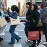 İran gerilimi ABD’de tüketici güvenini baskıladı