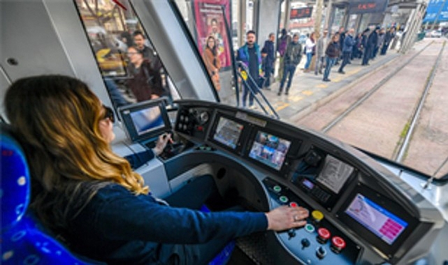 Raylarda kadın gücü