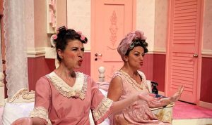 Şehrin Tiyatrosu ‘Yatak Odası Komedisi’ Oyunuyla Güngören’de