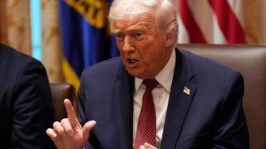 Trump’tan Hürmüz Boğazı iddiası