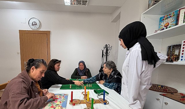 Ulu Çınarların Sınıf Arkadaşlığı Evliliğe Dönüştü