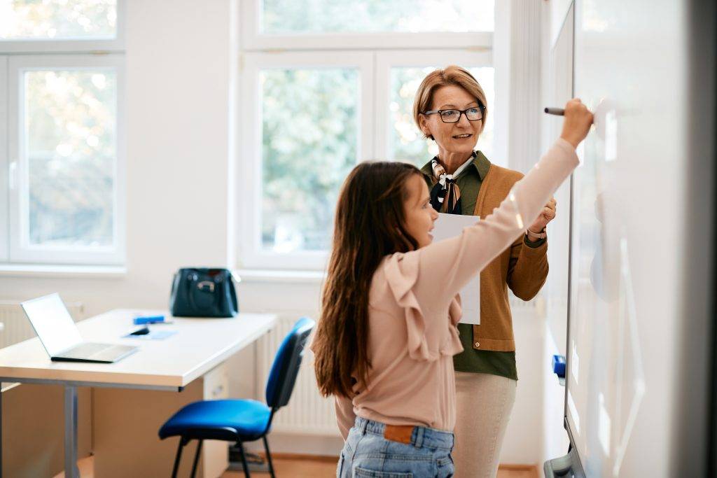 Yabancı Öğretmenler İçin Türkçe Şartı!