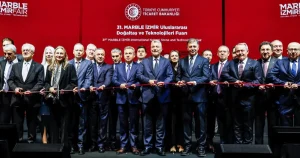 Doğal Taşın Kalbi İzmir’de Atıyor