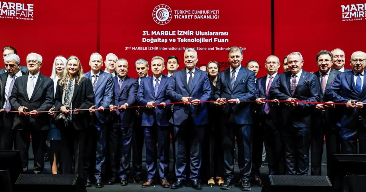 Doğal Taşın Kalbi İzmir’de Atıyor