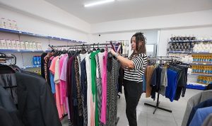 Gaziemir Belediyesi’nden 322 aileye dayanışma eli