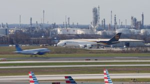 Havayolu sektörü ateşkes konusunda ihtiyatlı iyimser