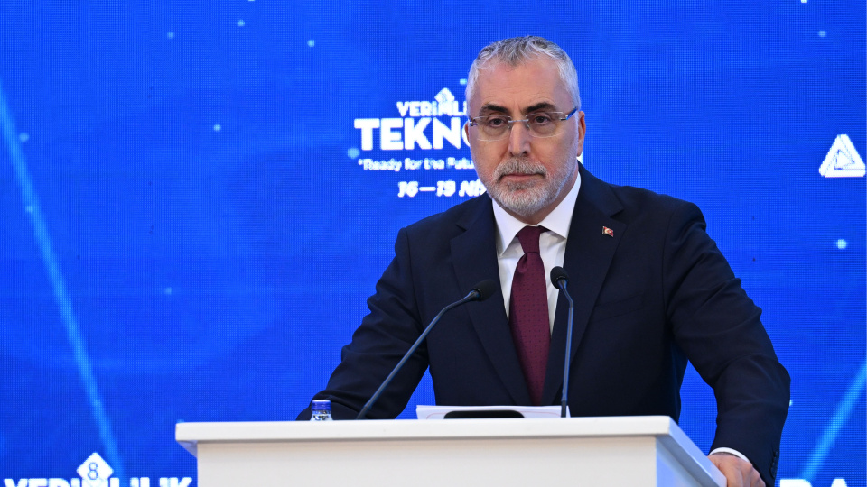 Işıkhan: 3 yılda 800 bin gence staj imkânı sunmayı hedefliyoruz