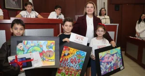 İzmit’te 23 Nisan coşkusu: Minik yetenekler ödüllerine kavuştu