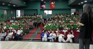Kuşadası’nda Öğrencilere Sosyal Girişimcilik Semineri