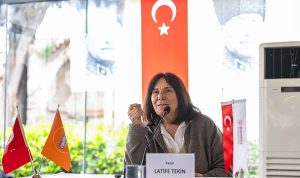 Latife Tekin Bornova’da gençlerle buluştu: “Sizin dünyanızı çok merak ediyorum”