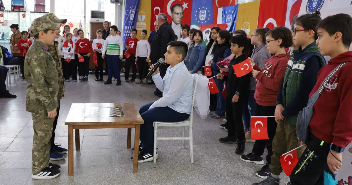 Miniklerden İç Isıtan 23 Nisan Kutlaması