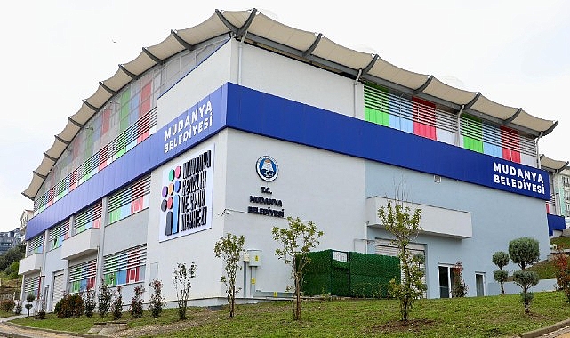 ‘Mudanya Gençlik ve Spor Merkezi’ hizmete açıldı
