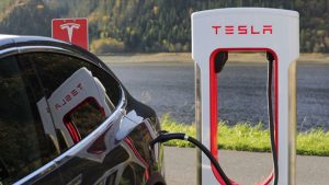 Tesla’nın kârı ilk çeyrekte yükseldi