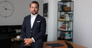 Türk Telekom, “Erişilebilir Tiyatro” projesi kapsamında “Ebedi Barış” oyununu erişilebilir kıldı