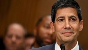 Fed Başkanı adayı Warsh, Senato’daki onay engelini aştı