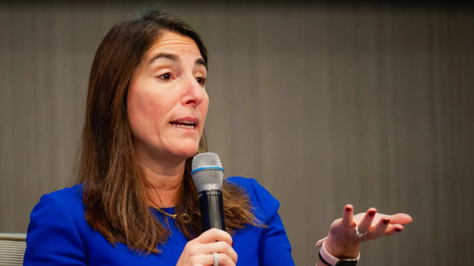 Fed/Hammack: Faiz indirimi sinyali biraz yanıltıcı
