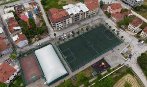 Gemlik’te Halı Sahalar Yenilendi
