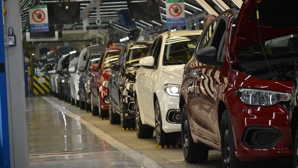 Nisan’da otomotiv satışları yine 100 bin barajının üstünde
