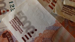 Rusya’nın bütçe açığı iki katına çıktı