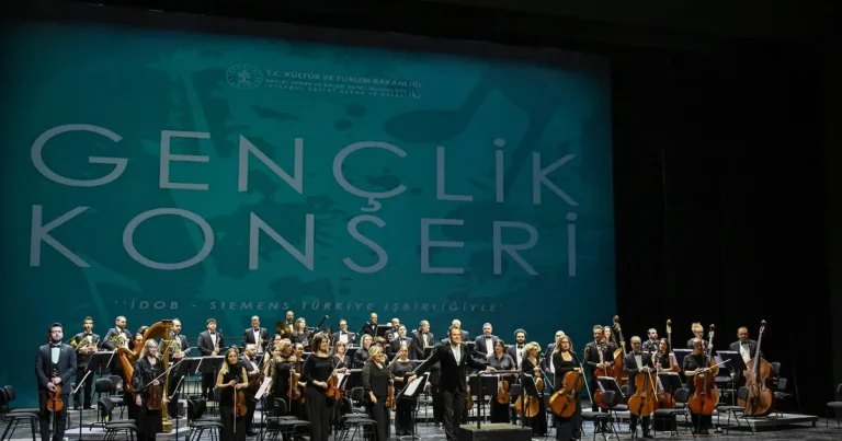Siemens Türkiye, 170. Yılını AKM Sahnesinde Sanatla Kutladı
