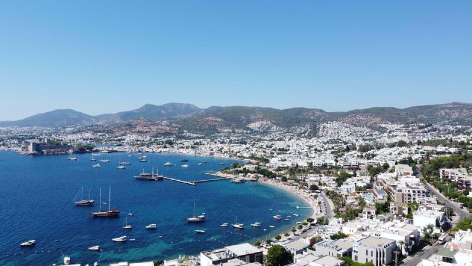 Şimşek’ten turizm mesajı