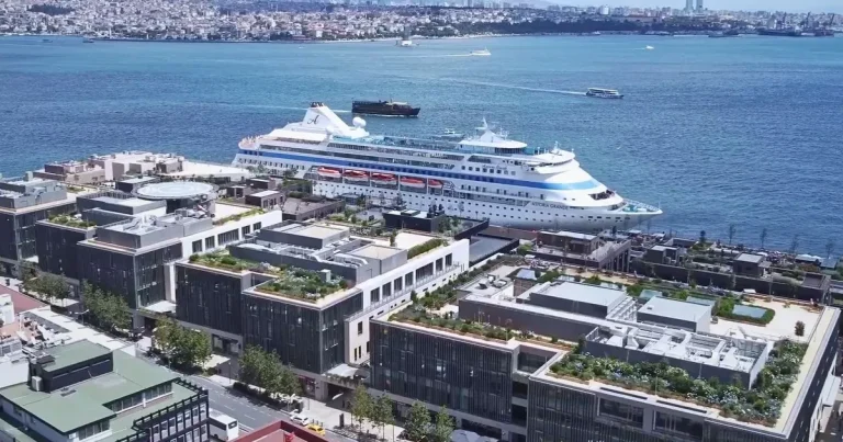 Tatilde Yeni Trend: Tek Fiyata Çoklu Deneyim Sunan Kruvaziyerler